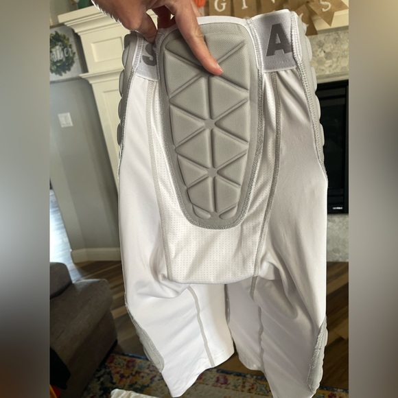 Adidas Techfit 5 Pad Integrated Football Girdle - Picture 4 of 6